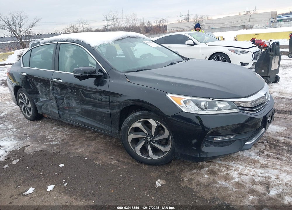 2017 HONDA ACCORD EX-L VIN: 1HGCR2F88HA045657