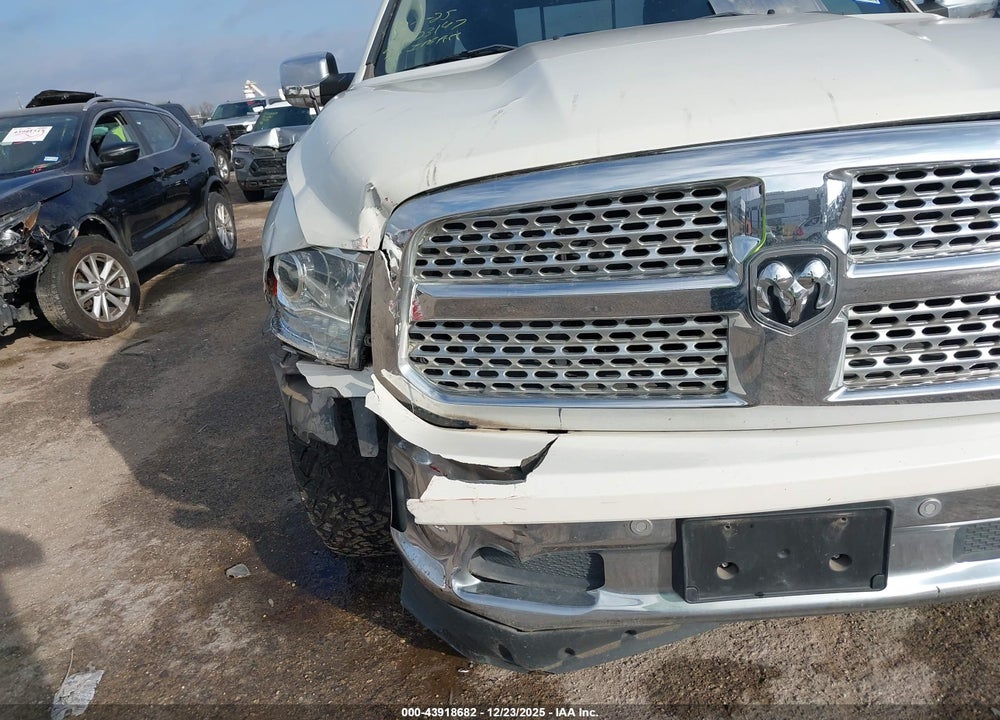 2017 RAM 1500 LAIE  4X4 5'7 BOX VIN: 1C6RR7NT0HS638541