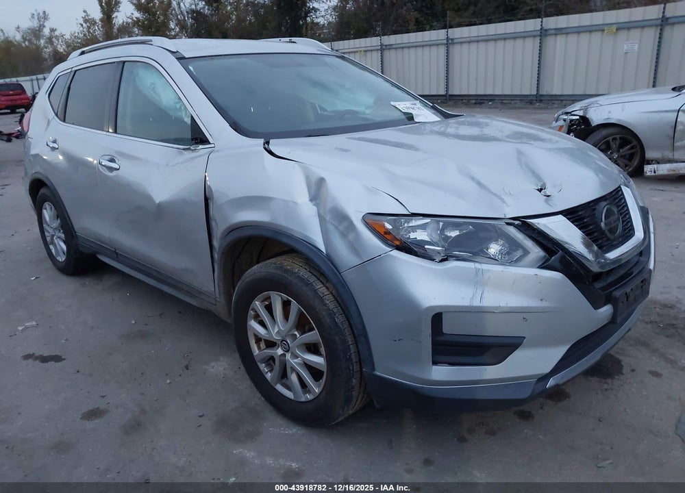 2018 NISSAN ROGUE SV VIN: KNMAT2MV1JP528720