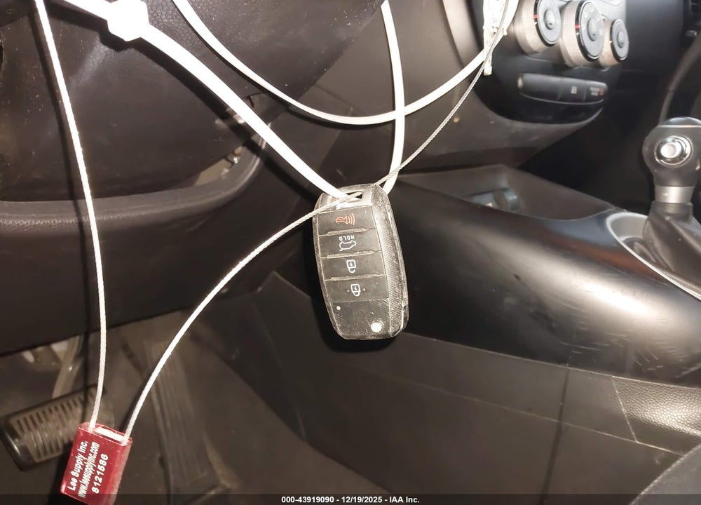 2016 KIA SOUL ! VIN: KNDJN2A22G7238399