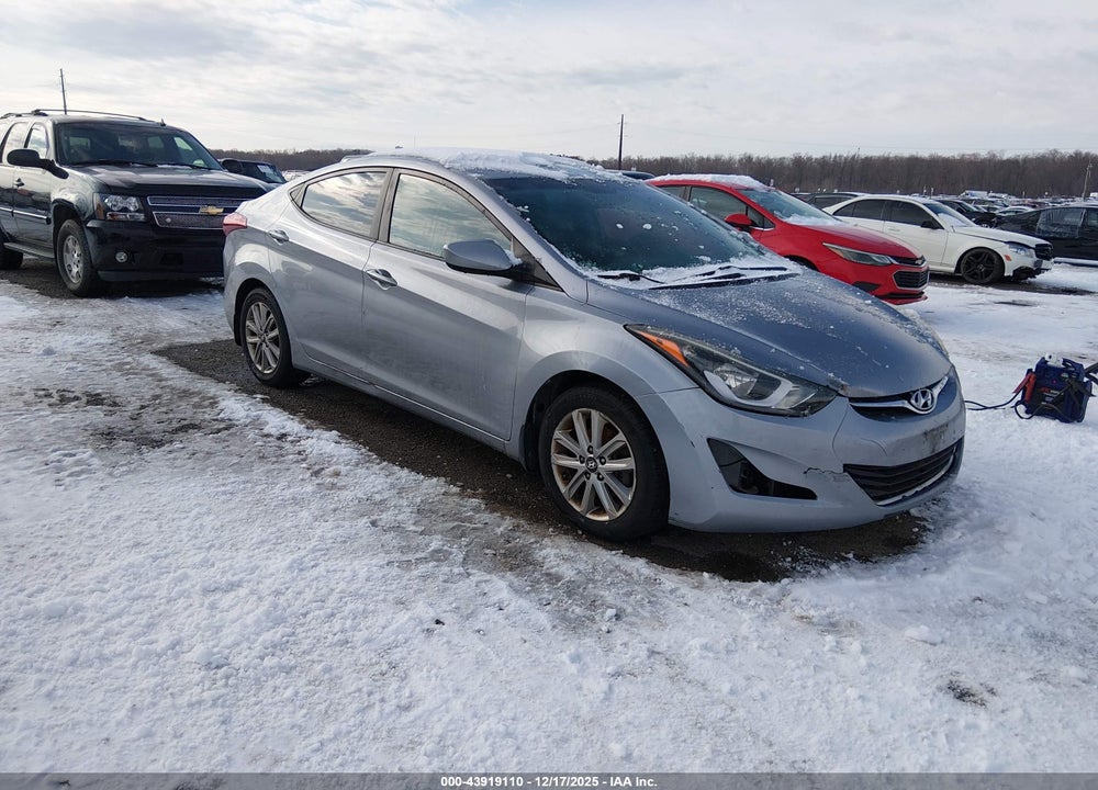 2016 HYUNDAI ELANTRA SE VIN: 5NPDH4AE2GH736608