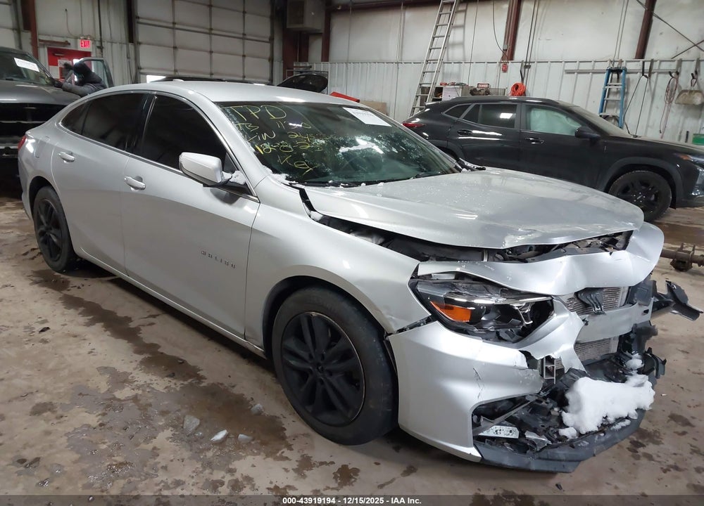 2018 CHEVROLET MALIBU LT VIN: 1G1ZD5ST0JF243556