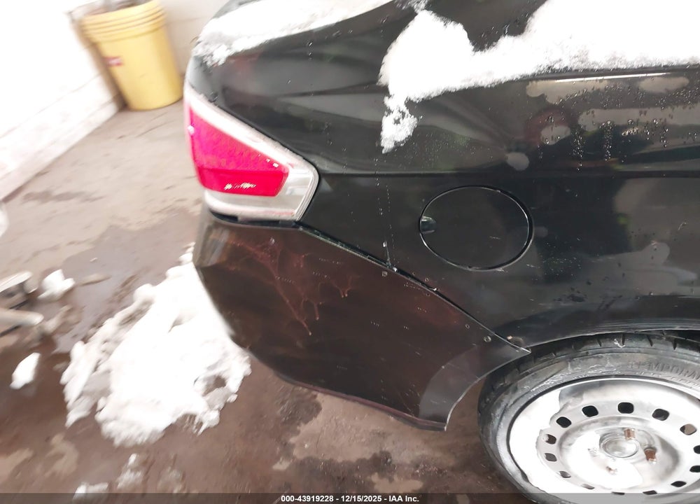 2010 FORD FOCUS SE VIN: 1FAHP3FN1AW257319