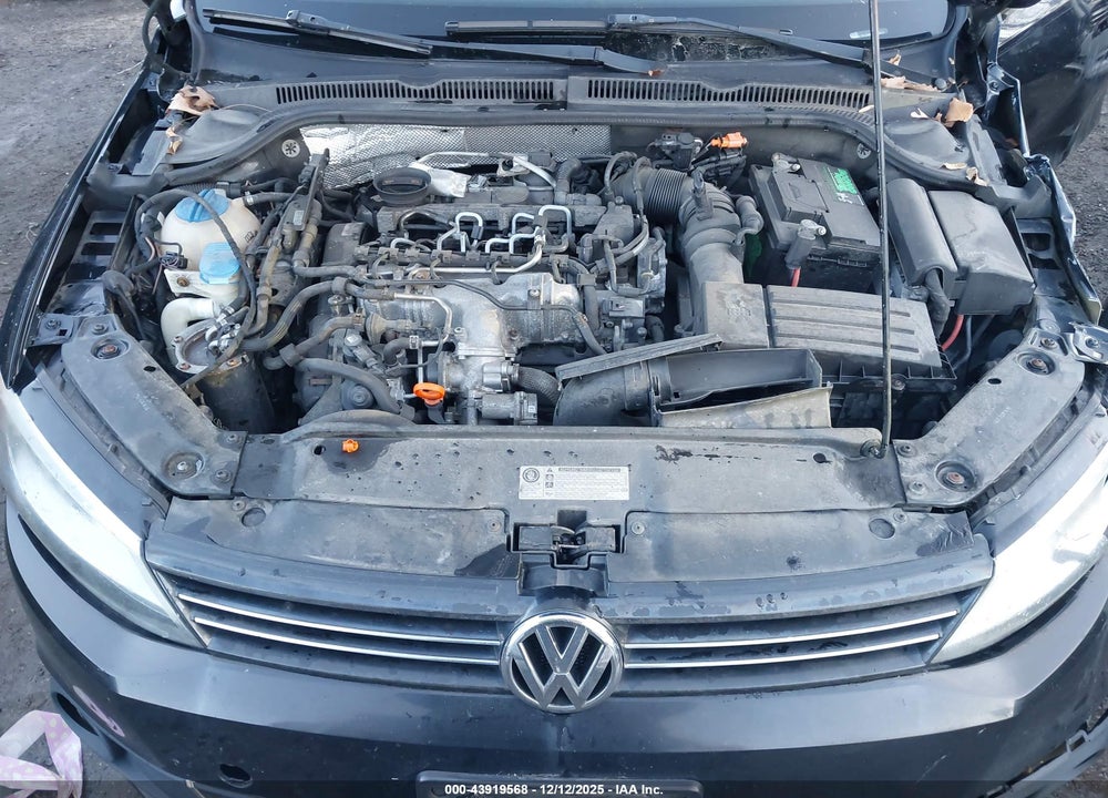 2011 VOLKSWAGEN JETTA 2.0L TDI VIN: 3VW3L7AJXBM091814