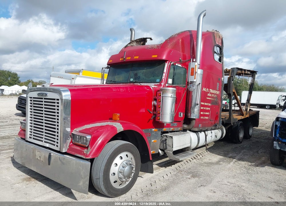 2005 FREIGHTLINER CONVENTIONAL FLD132 XL CLASSIC VIN: 1FUJAPCK35DU57255