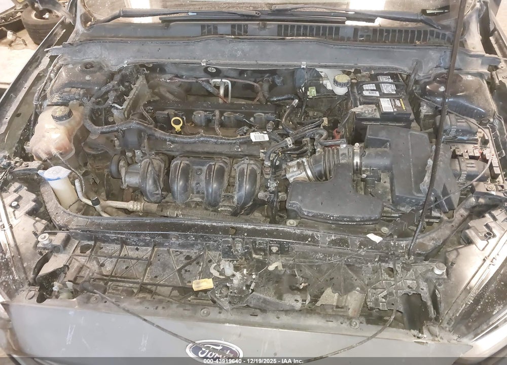 2016 FORD FUSION S VIN: 3FA6P0G70GR222630