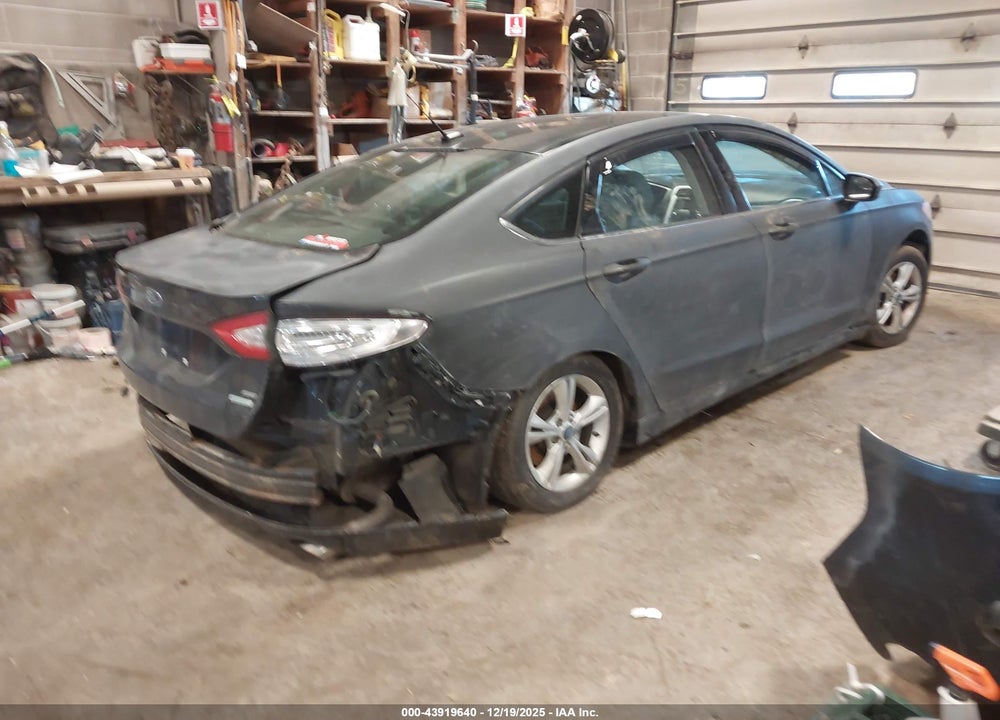2016 FORD FUSION S VIN: 3FA6P0G70GR222630