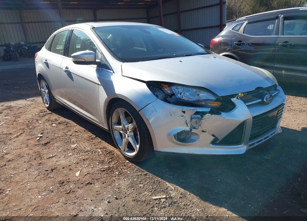 2012 FORD FOCUS TITANIUM VIN: 1FAHP3J20CL444584