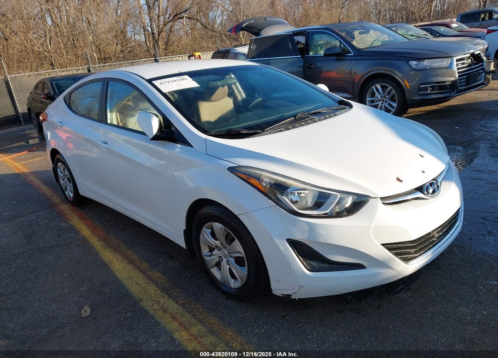 2016 HYUNDAI ELANTRA SE VIN: 5NPDH4AE4GH792663