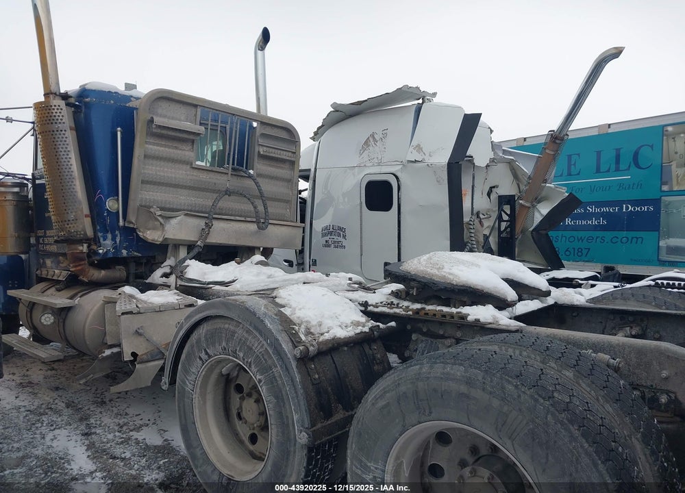 2007 FREIGHTLINER CONVENTIONAL FLD120 VIN: 1FUJALAV87DY23929