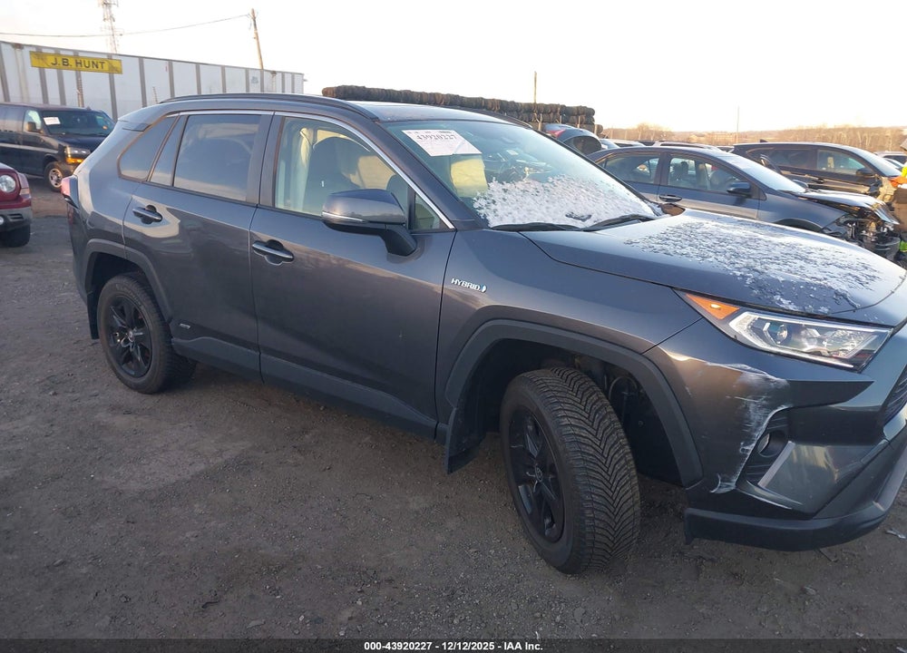 2021 TOYOTA RAV4 HYBRID XLE VIN: JTMRWRFV9MD117667