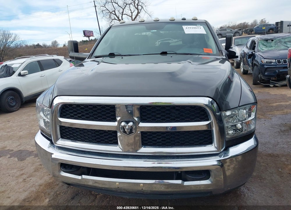 2018 RAM 3500 TRADESMAN  4X4 8' BOX VIN: 3C63RRGL3JG120385