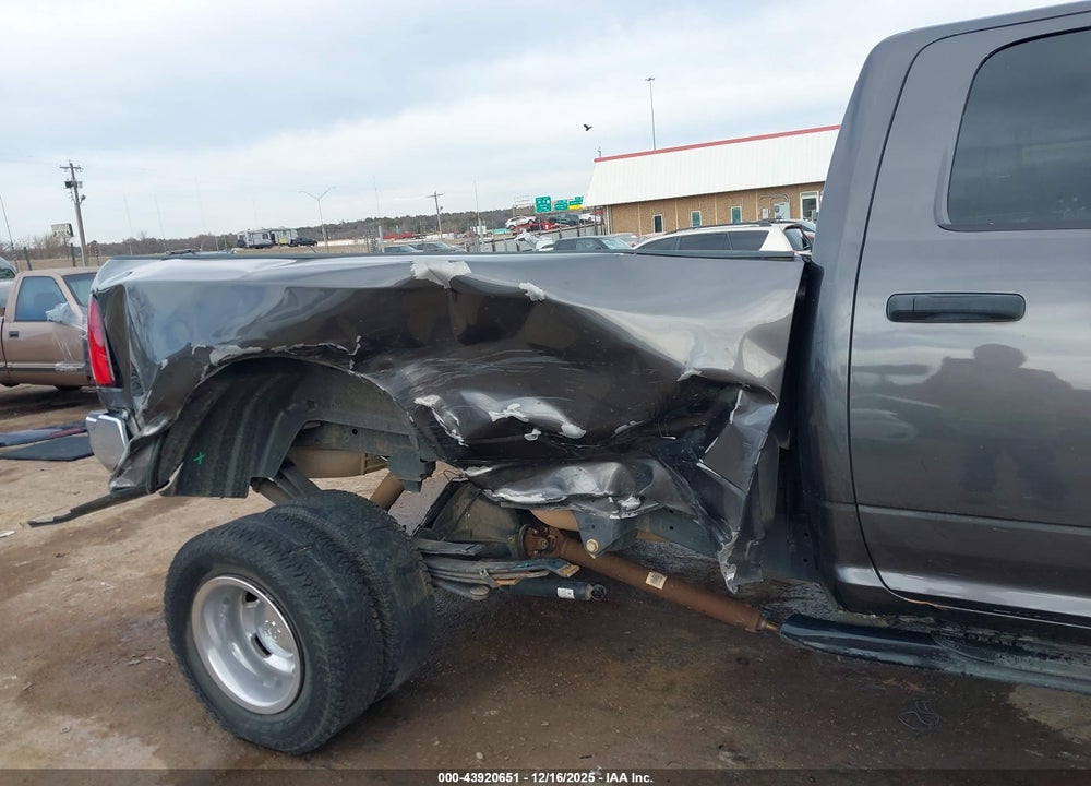 2018 RAM 3500 TRADESMAN  4X4 8' BOX VIN: 3C63RRGL3JG120385