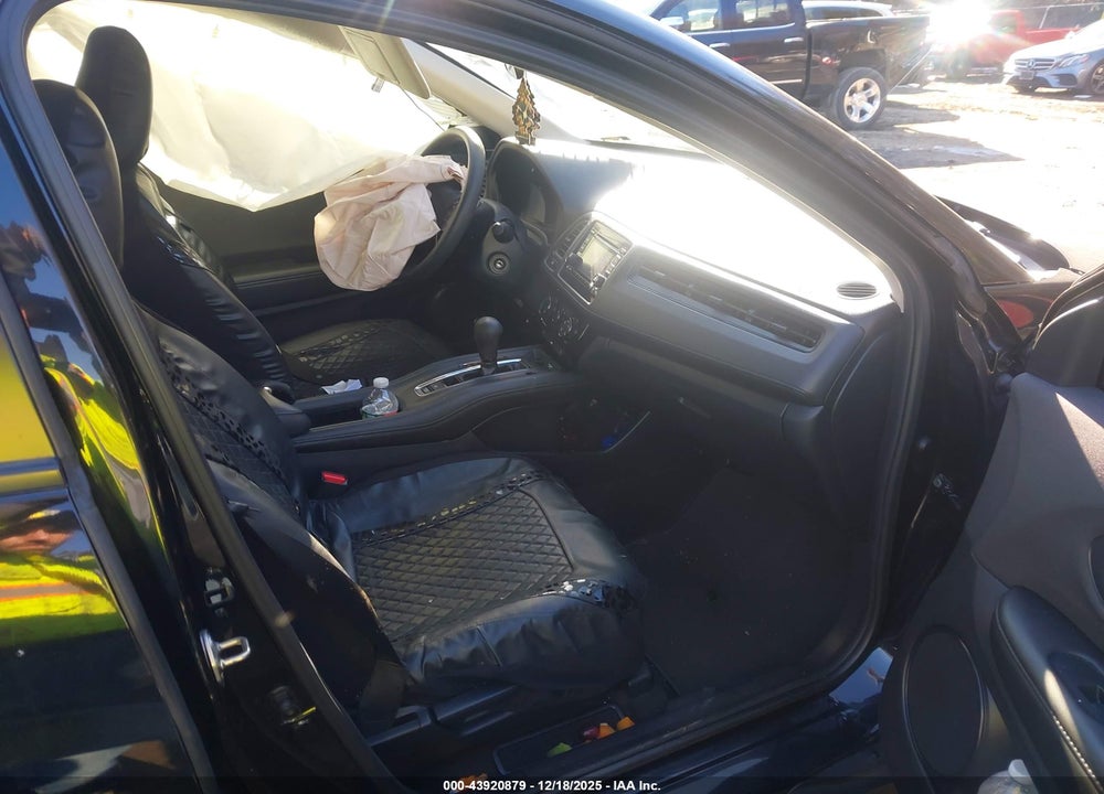 2020 HONDA HR-V AWD LX VIN: 3CZRU6H31LM714048