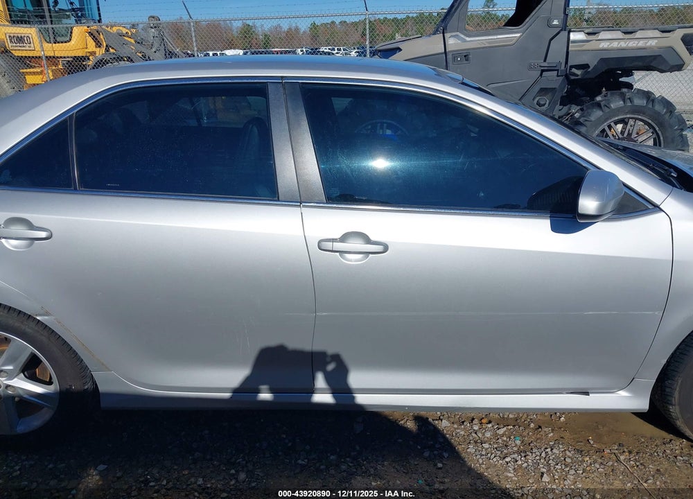 2014 TOYOTA CAMRY SE VIN: 4T1BF1FK7EU359458