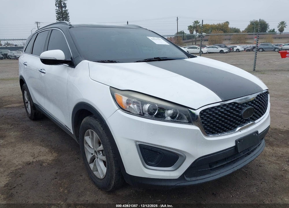 2018 KIA SORENTO 3.3L LX VIN: 5XYPGDA59JG407290