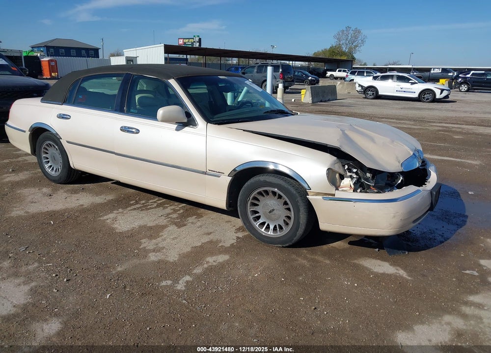 1998 LINCOLN TOWN CAR CARTIER VIN: 1LNFM83W9WY709495