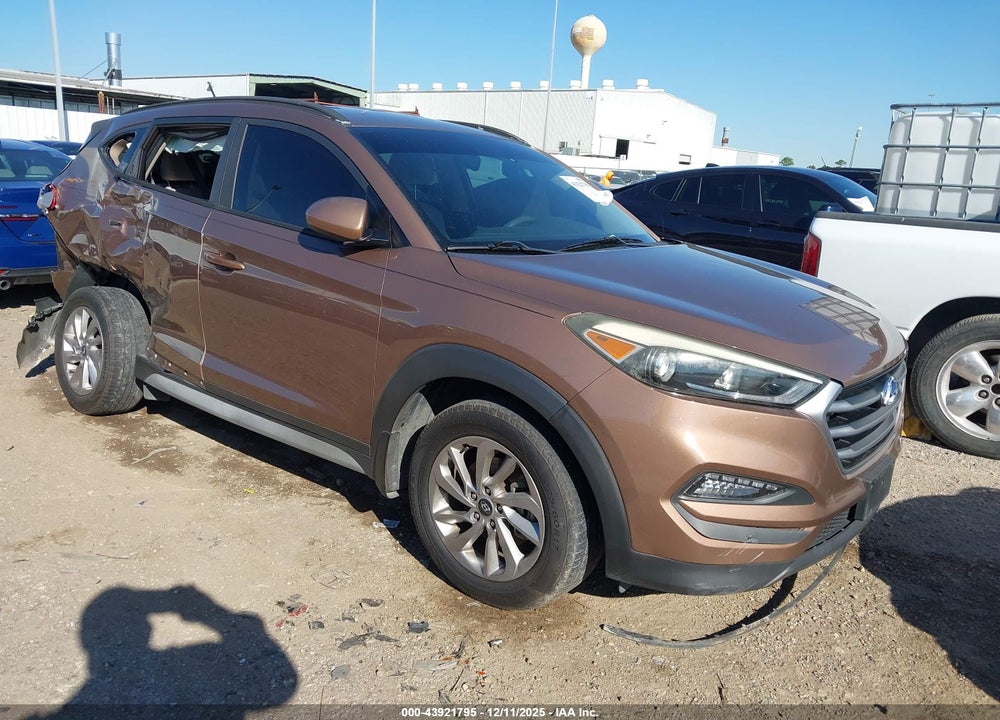 2017 HYUNDAI TUCSON SE VIN: KM8J33A41HU485117