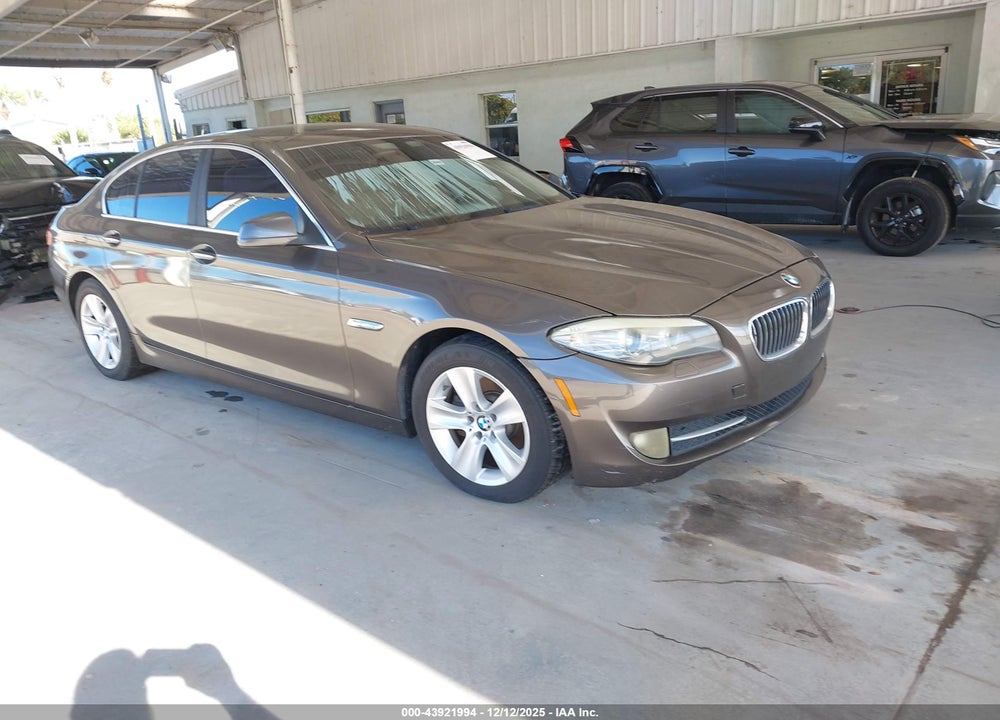 2011 BMW 528I VIN: WBAFR1C51BC743035