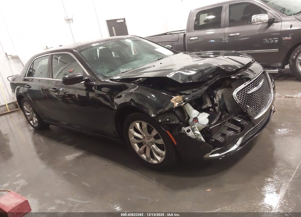 2018 CHRYSLER 300 TOURING AWD VIN: 2C3CCARG2JH324871