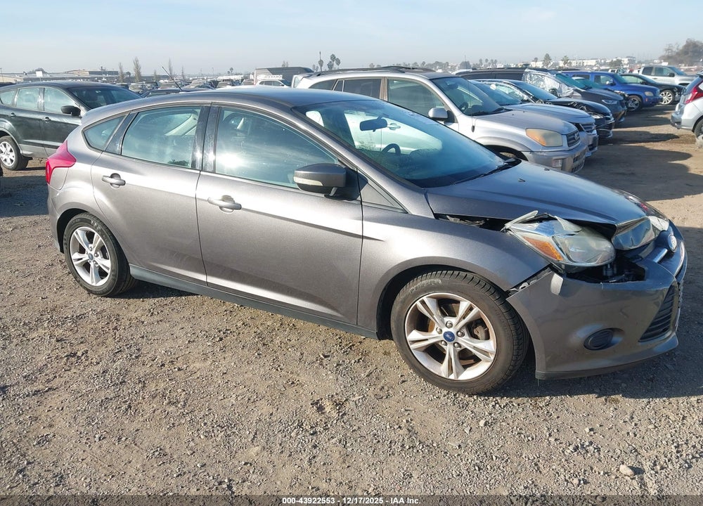 2014 FORD FOCUS SE VIN: 1FADP3K2XEL150027