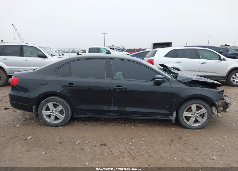 2011 VOLKSWAGEN JETTA 2.0L TDI VIN: 3VWLL7AJ6BM101299