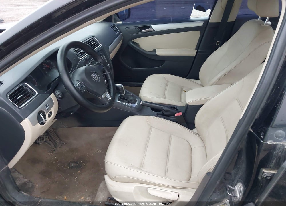 2011 VOLKSWAGEN JETTA 2.0L TDI VIN: 3VWLL7AJ6BM101299