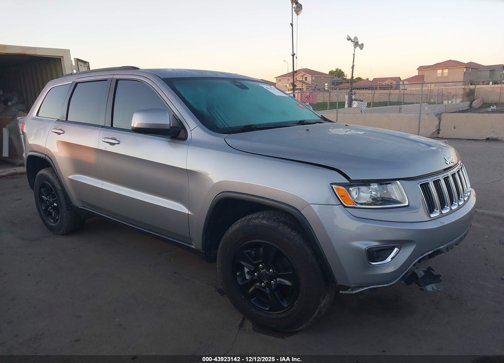 2015 JEEP GRAND CHEROKEE LAREDO VIN: 1C4RJEAG5FC807733