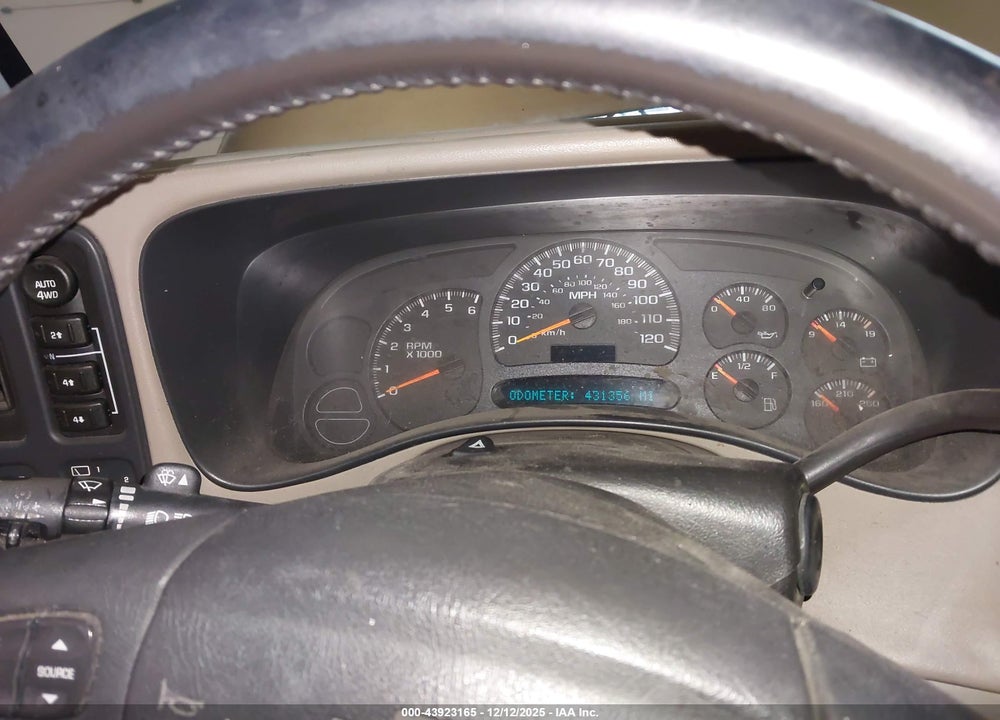 2003 CHEVROLET SUBURBAN 1500 LT VIN: 3GNFK16Z73G132664