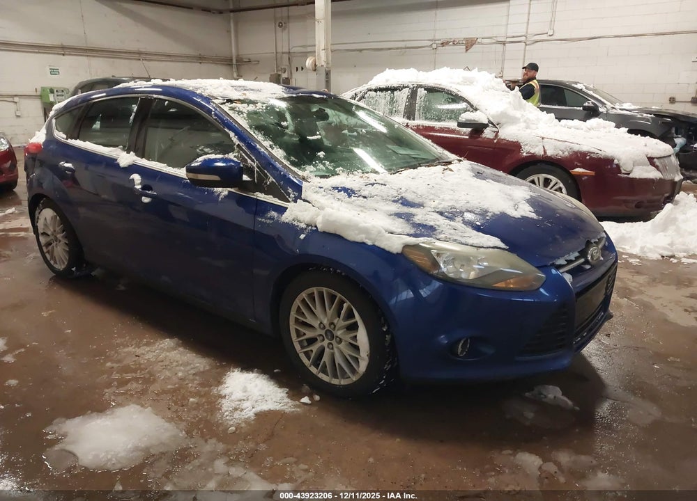 2014 FORD FOCUS TITANIUM VIN: 1FADP3N26EL185045