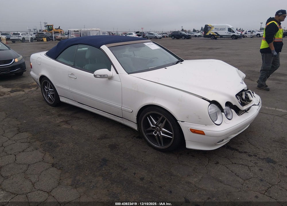 2003 MERCEDES-BENZ CLK 320 VIN: WDBLK65G33T141033