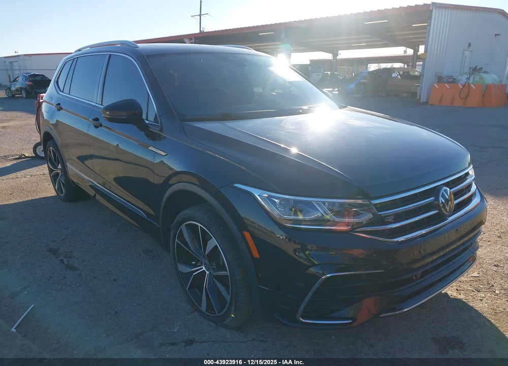2022 VOLKSWAGEN TIGUAN 2.0T SEL R-LINE VIN: 3VV4B7AX3NM031328