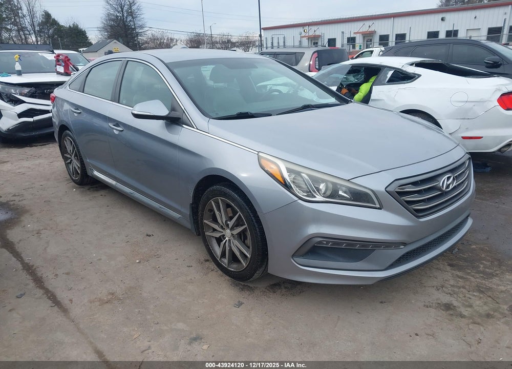2017 HYUNDAI SONATA SPORT 2.0T VIN: 5NPE34AB0HH580692