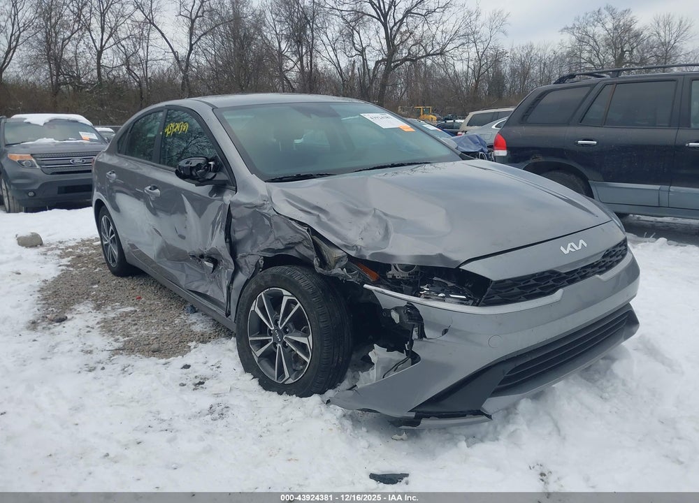 2024 KIA FORTE LXS VIN: 3KPF24ADXRE828221