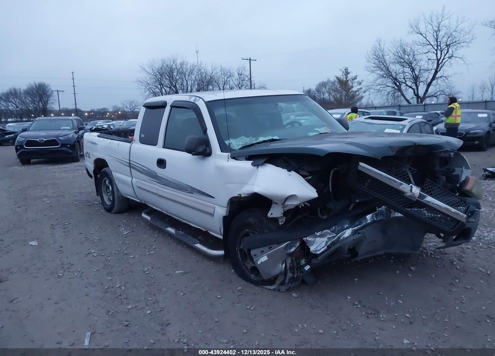 2004 CHEVROLET SILVERADO 1500 LS VIN: 2GCEK19T541110703