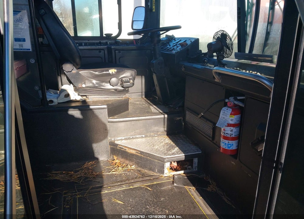 2008 GILLIG TRANSIT BUS LOW VIN: 15GGE271681091560