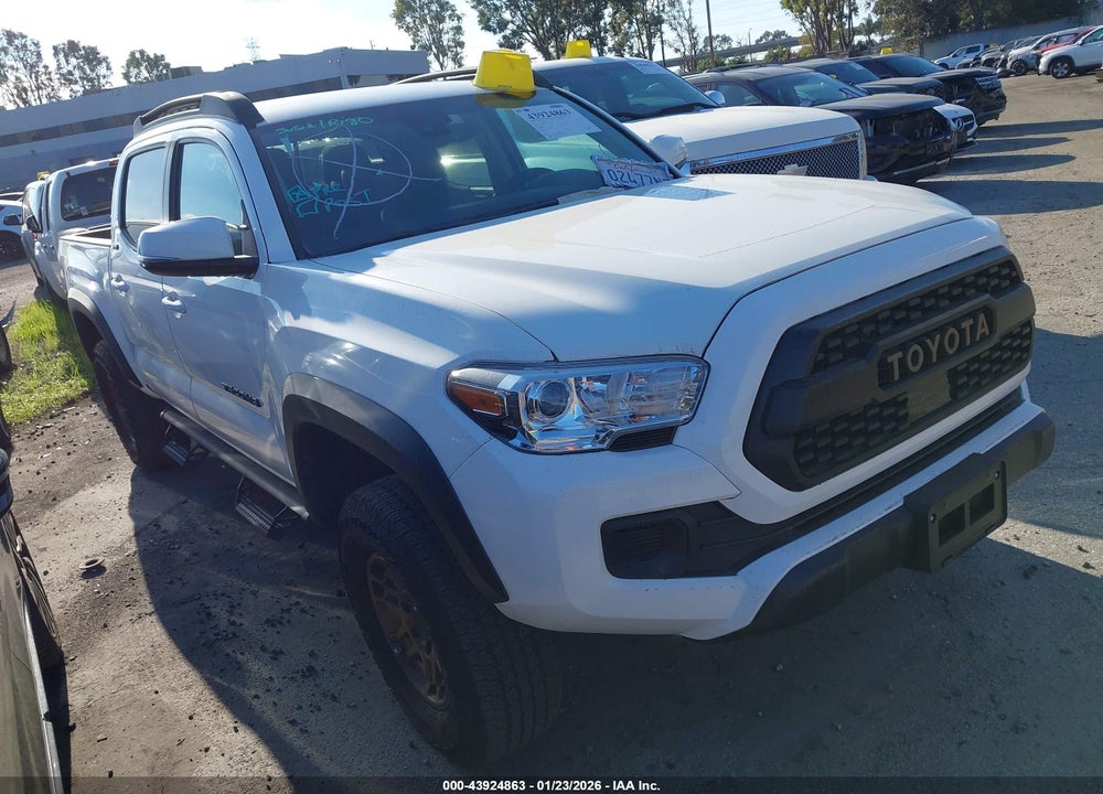 2022 TOYOTA TACOMA SR5 V6 VIN: 3TMCZ5AN8NM512555