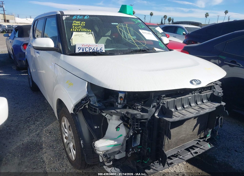 2020 KIA SOUL LX VIN: KNDJ23AU8L7728257