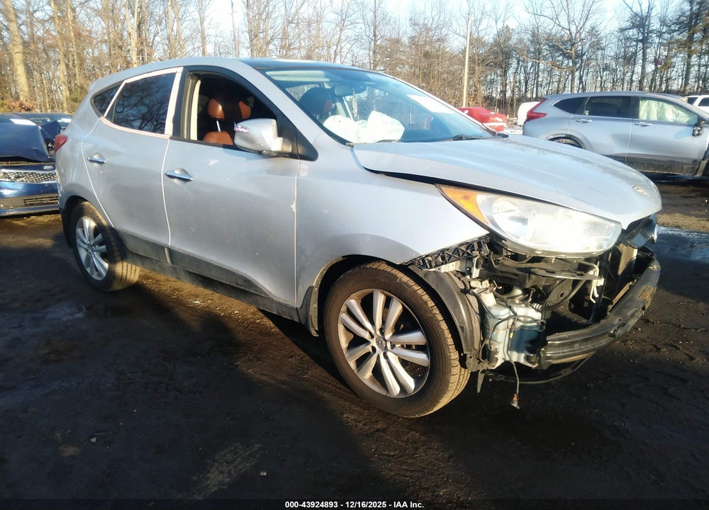2011 HYUNDAI TUCSON LIMITED VIN: KM8JU3AC8BU186607