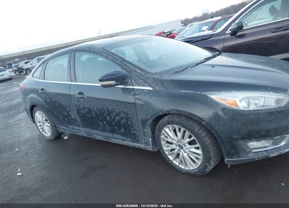 2015 FORD FOCUS TITANIUM VIN: 1FADP3J29FL323345
