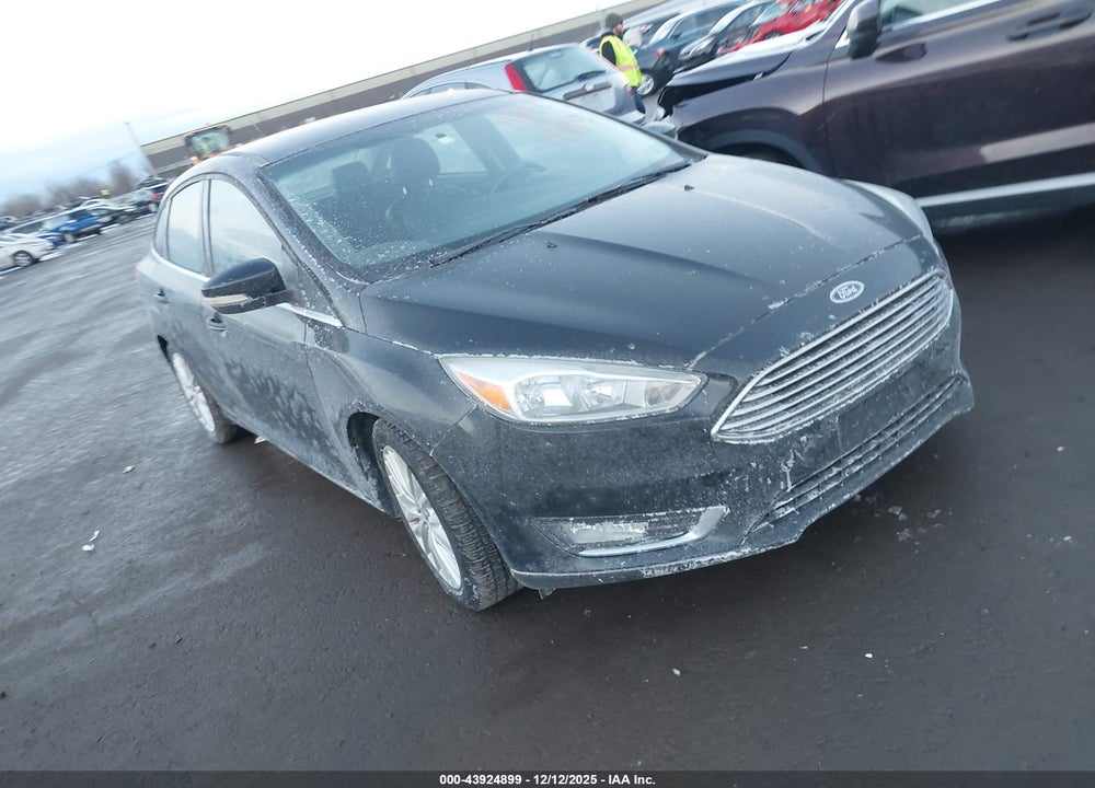 2015 FORD FOCUS TITANIUM VIN: 1FADP3J29FL323345