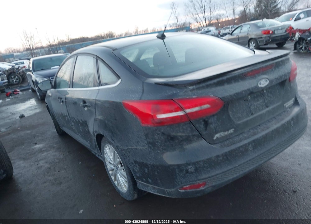 2015 FORD FOCUS TITANIUM VIN: 1FADP3J29FL323345