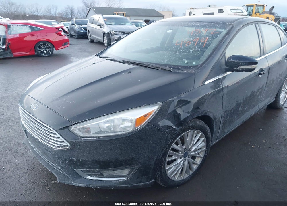 2015 FORD FOCUS TITANIUM VIN: 1FADP3J29FL323345