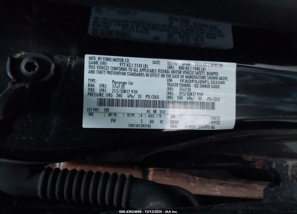 2015 FORD FOCUS TITANIUM VIN: 1FADP3J29FL323345