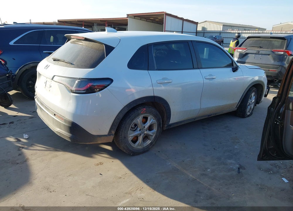 2024 HONDA HR-V 2WD LX VIN: 3CZRZ1H38RM715873