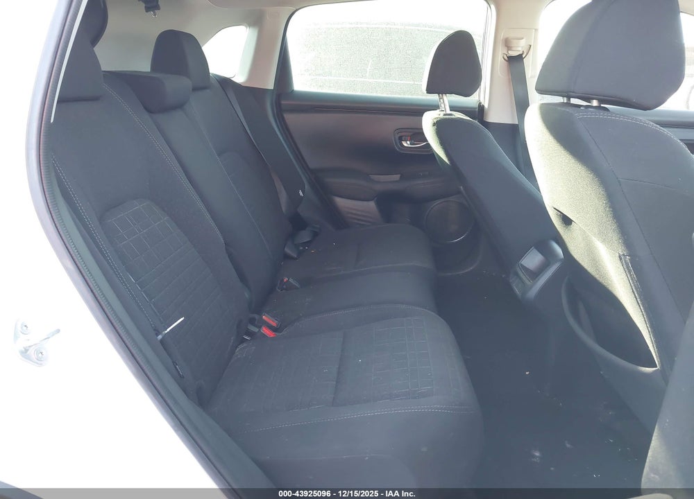 2024 HONDA HR-V 2WD LX VIN: 3CZRZ1H38RM715873