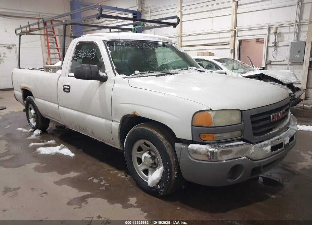 2003 GMC SIERRA 1500 WORK TRUCK VIN: 1GTEC14X53Z226593