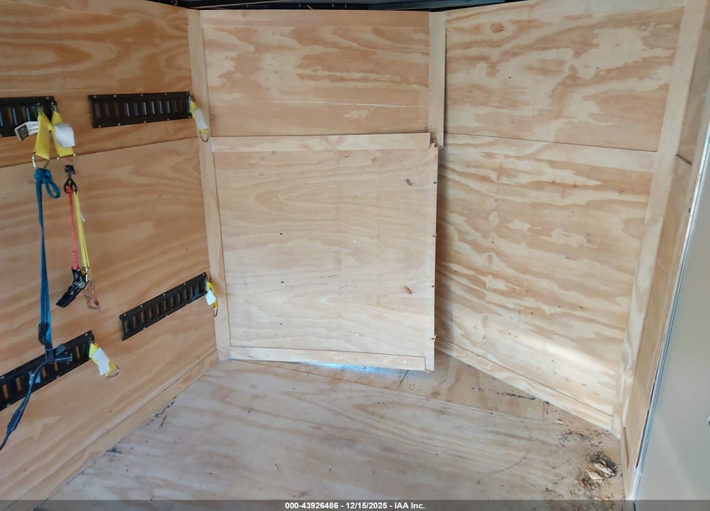 2021 EMPIRE ENCLOSED CARGO TRAILER/BALL TYPE PULL VIN: 7F81E1621MD011726