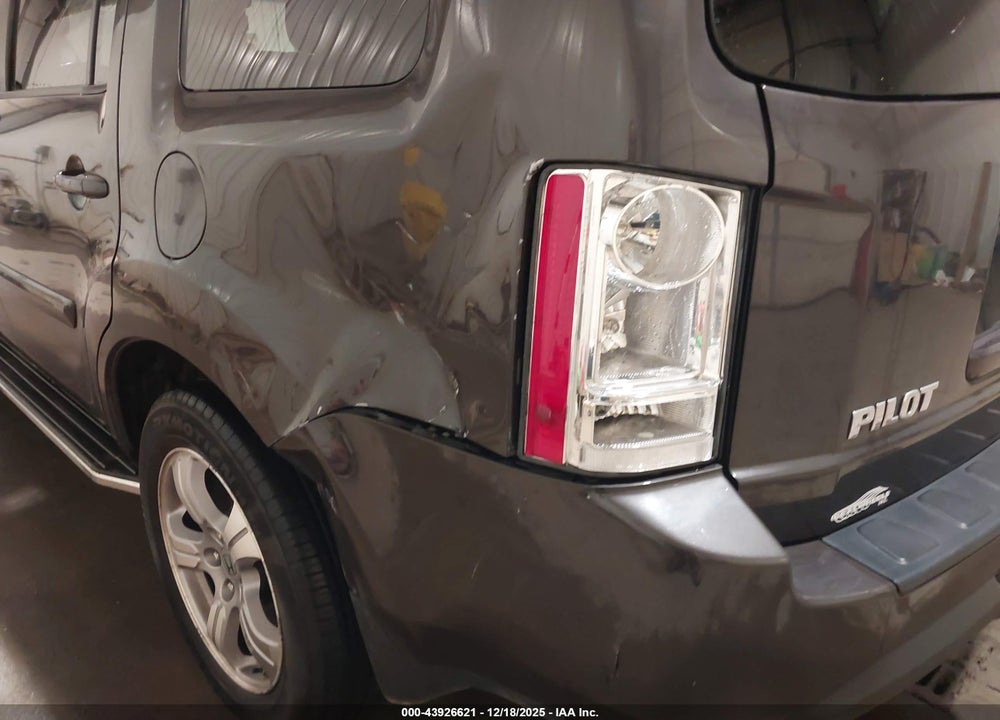 2012 HONDA PILOT EX-L VIN: 5FNYF4H64CB029802