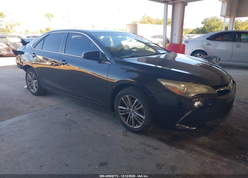 2015 TOYOTA CAMRY SE VIN: 4T1BF1FK8FU961447